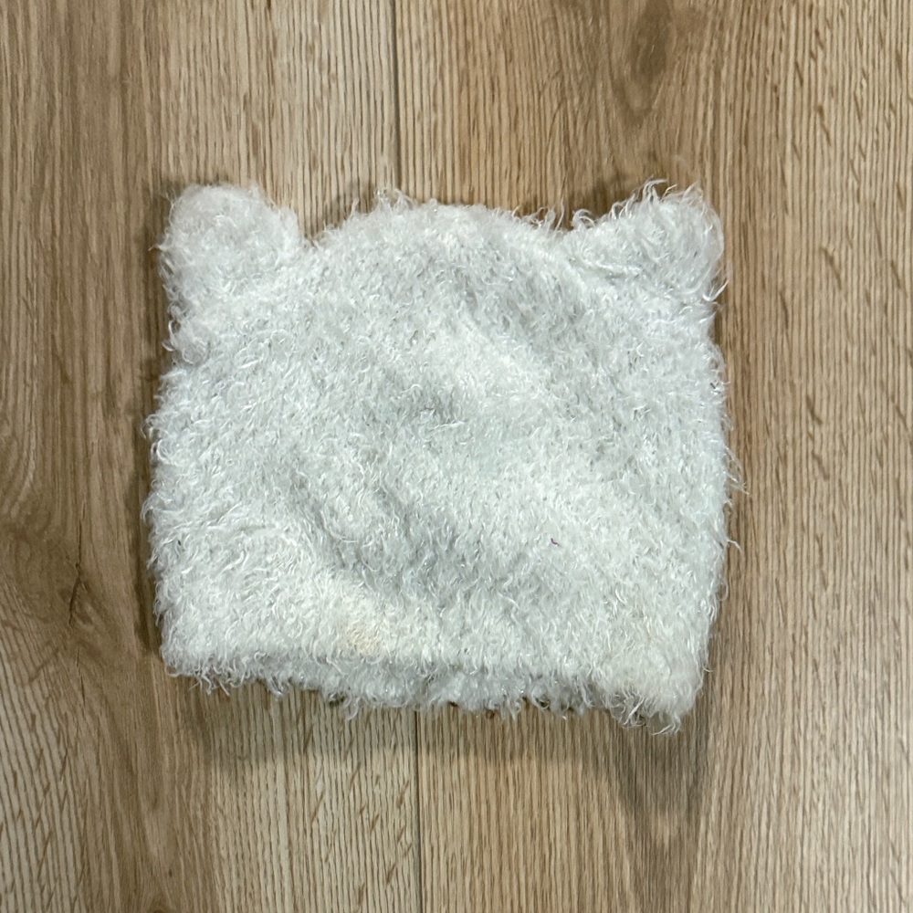 Fluffy White Ear Abercrombie Kids Beanie